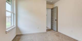 Beautiful! 4-Bed Home in Mustang Gallery 23