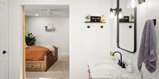1027 W PERALTA Avenue Gallery 43