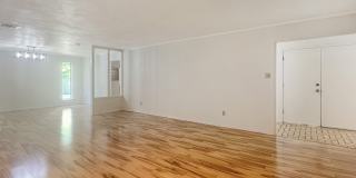 2604 Northeast Garden Lane Gallery 7