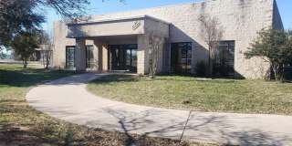 1850 N Clack Street Gallery 1