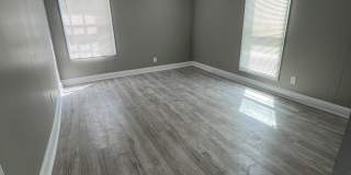 414 East Washington Avenue Gallery 5