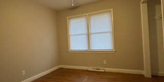 201 Holly Road Gallery 18