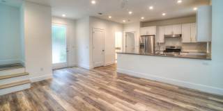 UT PRE-LEASE: Constructed August 2018, Luxury North Campus 3 bed / 3 bath home Gallery 6