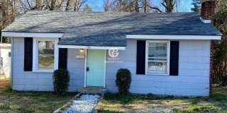 Remodeled 2 bedroom / 1 bathroom home available now! Gallery 1