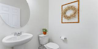 6818 Gateway Crossing Street Gallery 28