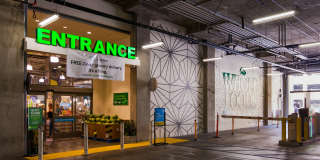 Renaissance Tower Gallery 44