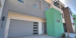 NEW CONSTRUCTION IN THE FAR NE Heights! Gallery 1