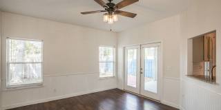 Less than a mile to the beach!! Gallery 22