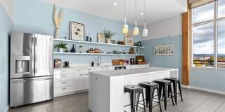 Westline Gallery 22