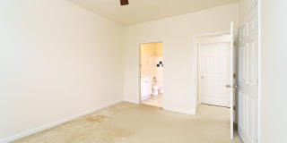 Rare 2BR 2BA 2 Level Condo With Garage Gallery 19