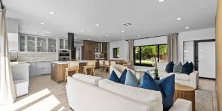 116 W 1st Ct Gallery 7