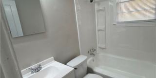 1112 Acorn Street Gallery 12
