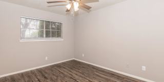Camelot Apartments Gallery 88