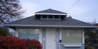 Charming 2-Bedroom House Near Downtown Oak Harbor Gallery 1