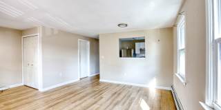 Lovely 3 Bedroom 1 Bathroom - 1st Floor with/ Washer and Dryer Gallery 55