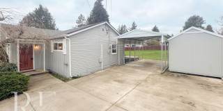 Charming Bremerton Rambler with Classic Warmth and Modern Comforts Gallery 1