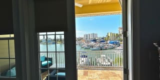 Available from September 1st to November 30th! Stunning Waterfront Home in Madeira Beach – 3 Bed / 3 Bath Gallery 17