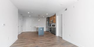 Graduate Pointe Gallery 27