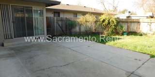 Wonderful Sierra Oaks 3bd/2ba Duplex with 2 Car Garage Gallery 32