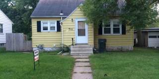 3 Bedroom, 1 Bath Single Family Home located at 917 Kern St Waterloo, IA 3 Bedroom, 1 Bath Single Family Home located at 917 Kern St Waterloo, IA Gallery 1