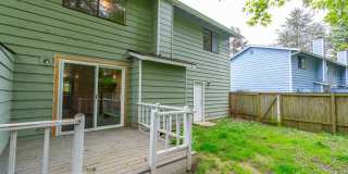 3 Bedroom/2.5 bathroom townhouse centrally located Oak Harbor Gallery 15
