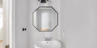 Spacious 2Bed/2.5Bath Townhouse in Central Denver Gallery 21