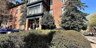 229 N Poplar Street Gallery 19