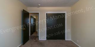 3-Bedroom Home Near Dining and Shopping Gallery 17