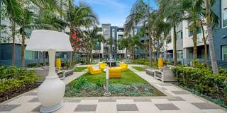 Nineteen 01 Gallery 47