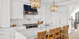 2428 The Strand Gallery 22