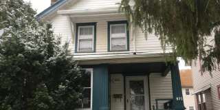 Charming 3-Bedroom Colonial with Finished Basement  Fireplace Gallery 1