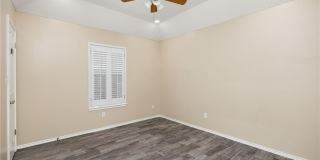 413 E Wisteria Avenue Gallery 11