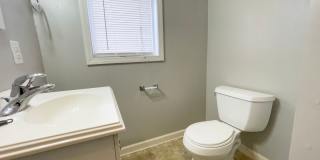 PRELEASING for AUGUST! Pet‑Friendly 4BR Walk to Ball State Gallery 10