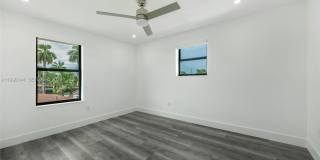 10370 SW 24th St Gallery 1