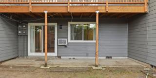 Charming Updated Condo in Great Location Gallery 28