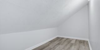 660 Public St Gallery 17