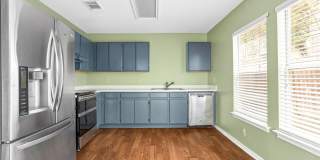 2 Story 4 BD | 2.5 BA Available in July near Medical Center! Gallery 13