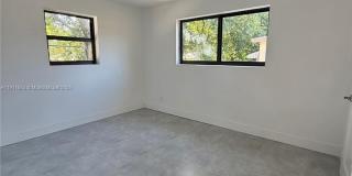 12615 N Miami Ave Gallery 42