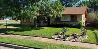 Unique 4 bedroom, 2 bath home with southwest vibe in South Austin! Gallery 1
