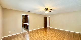 Viewable June 4th!  In-ground Pool!  Small Pets Accepted! Gallery 28