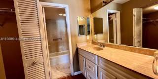 3300 Spanish Moss Ter Gallery 21