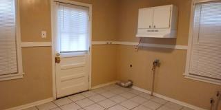  Spacious 2 Bedroom, 1 Bath | Binghampton - Open To Section 8 Gallery 5