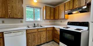 Duplex off of 48th Ave! Gallery 7