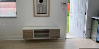 1560 NE 145th St Gallery 18