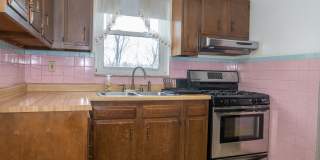 AVAILABLE JULY 1ST!! DON'T MISS this FANTASTIC home in a PRIME LOCATION! Gallery 10