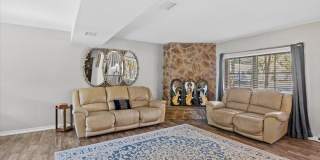 3345 E Lloyd St Gallery 5