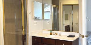 1607 SENECA Avenue Gallery 20