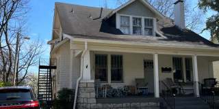 Efficiency loft apt/music square/downtown Gallery 1