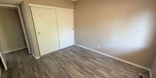 Victorville Green Tree Home- Refurbished 4 Bedrooms, 2 Bathrooms, New Paint, Gallery 31