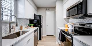 Fox Trails Apartments Gallery 3